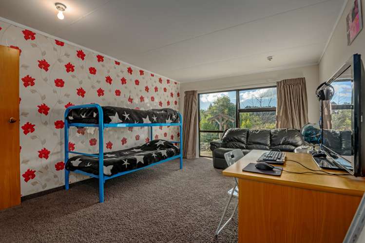 26 The Bush Track Aokautere_10