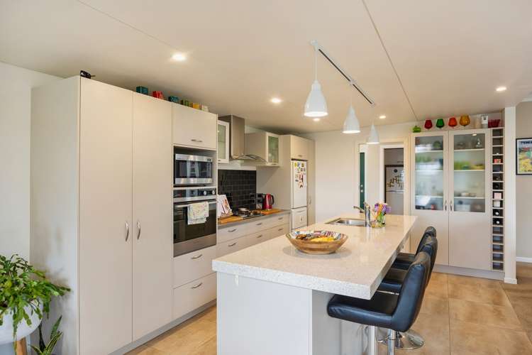 18 Alexis Avenue Mount Albert_13