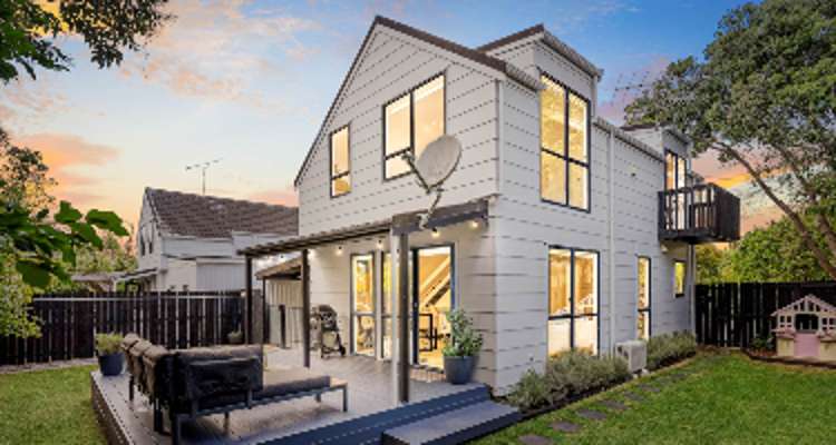 1/228a Beach Haven Road_0