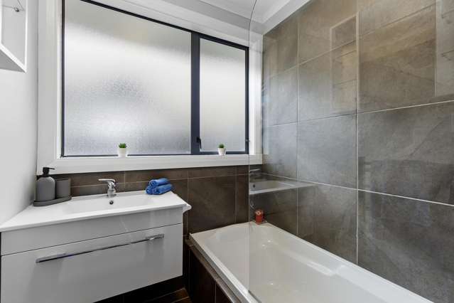 2/7 Norana Road Maoribank_3