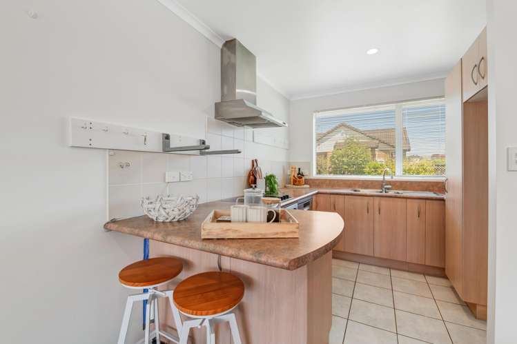 8/262 Centreway Road Orewa_8