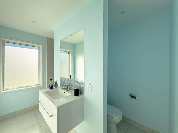 30 Noumea Drive 2772_6