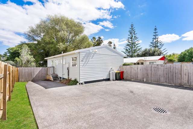 2/137 Awaroa Road Helensville_2