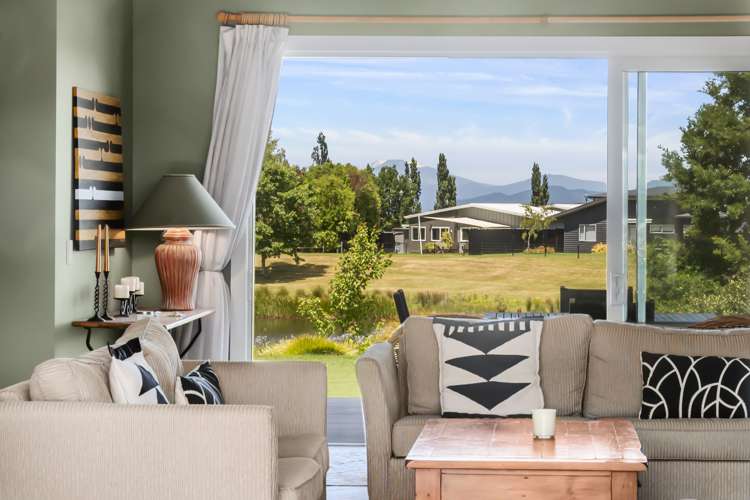 9 Pukeko Way Kinloch_12