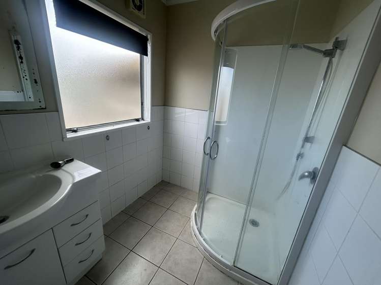 3/5 Thorn Place Papatoetoe_4