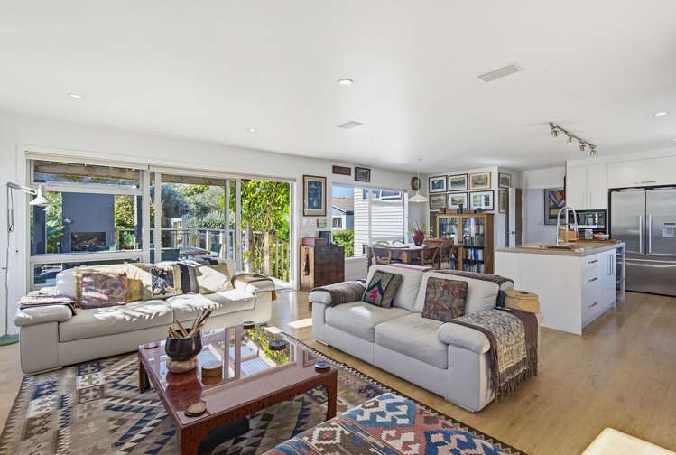 2 Tui Road Raumati Beach_1