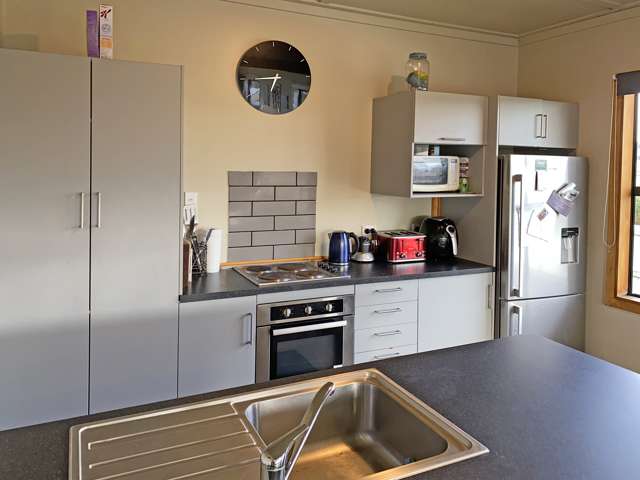 5 Cargill Street Owaka_2