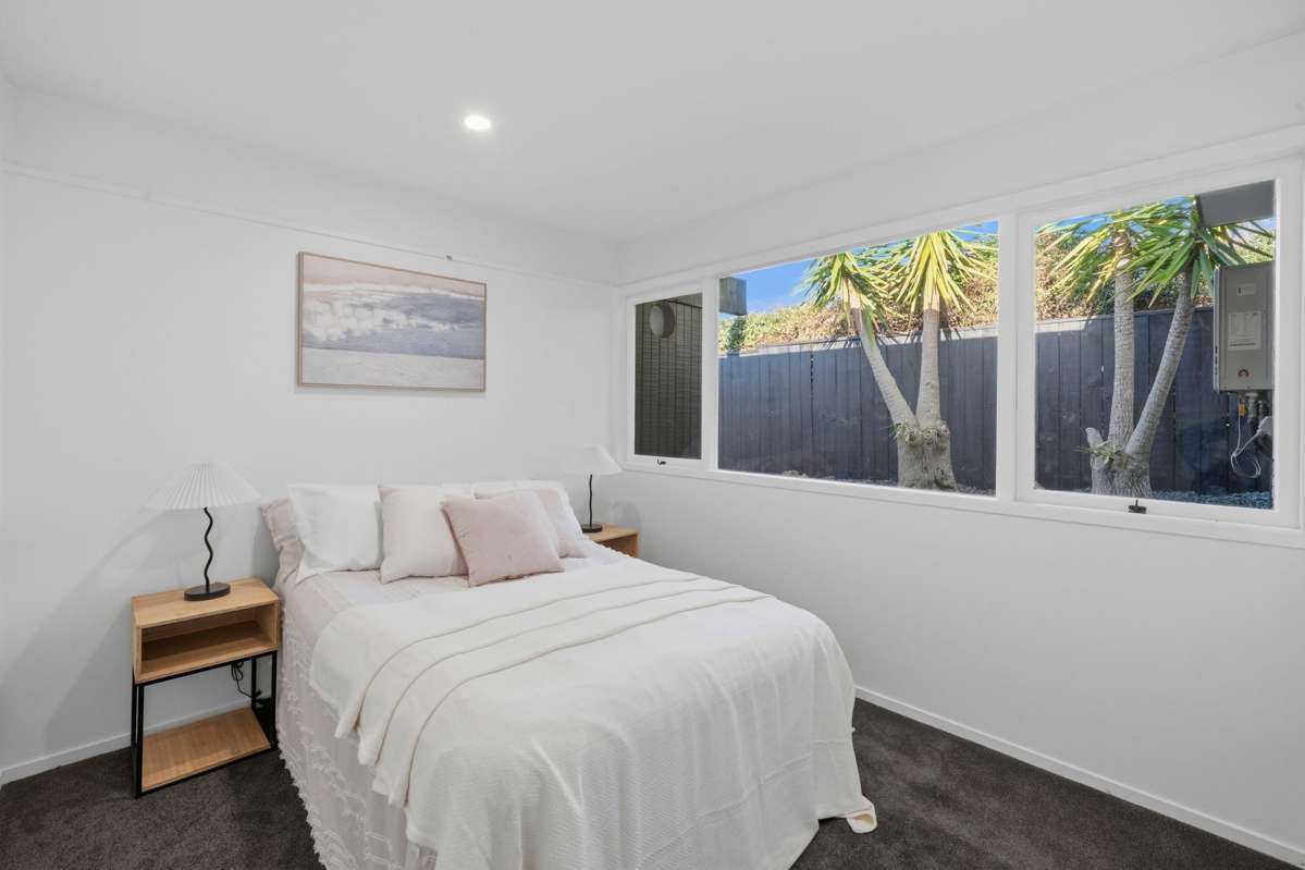 21 Lawrence Crescent_5