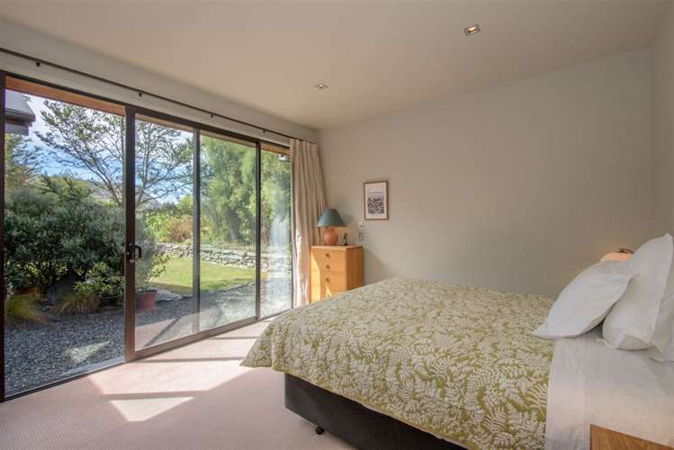 2 Rannoch Drive Jacks Point_10