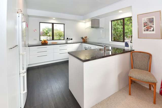 10 Settlers Grove Orewa_2