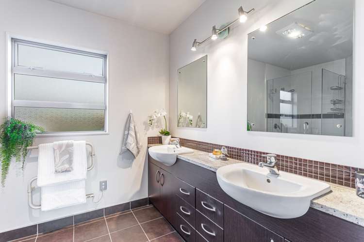 17 Glen Bay Close Pinehill_16