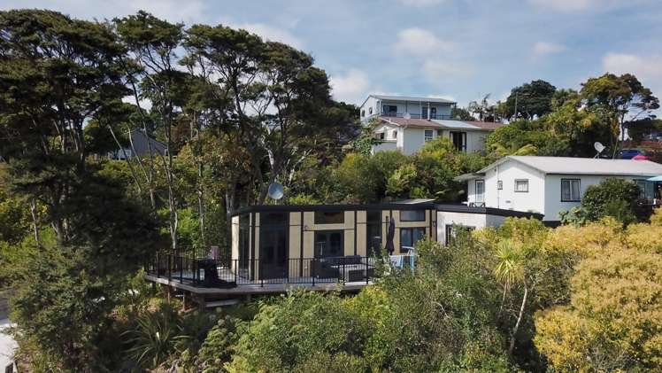 10 Cross st Raglan_19