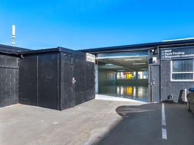 Unit D/124 Felton Mathew Avenue_1