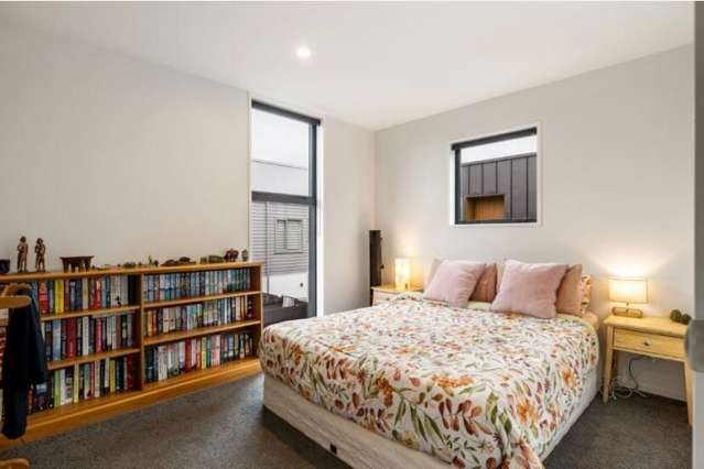 2/12 Hume Street Sydenham_4