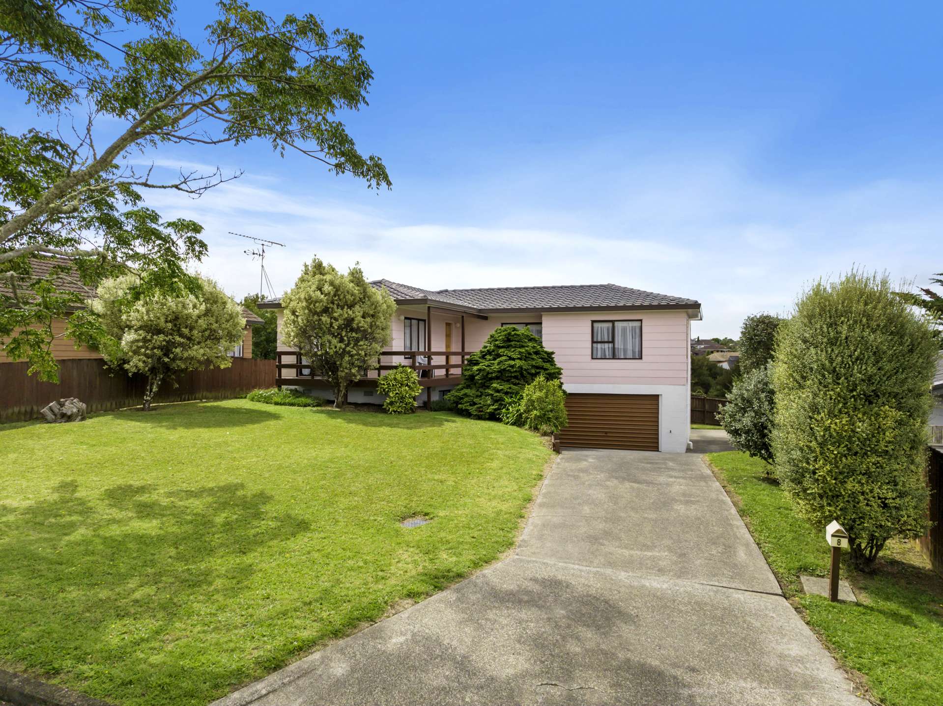 8 Coubray Place Botany Downs_0