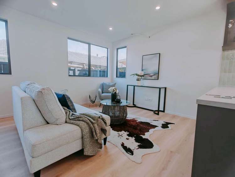 2/75 Ash Street_1
