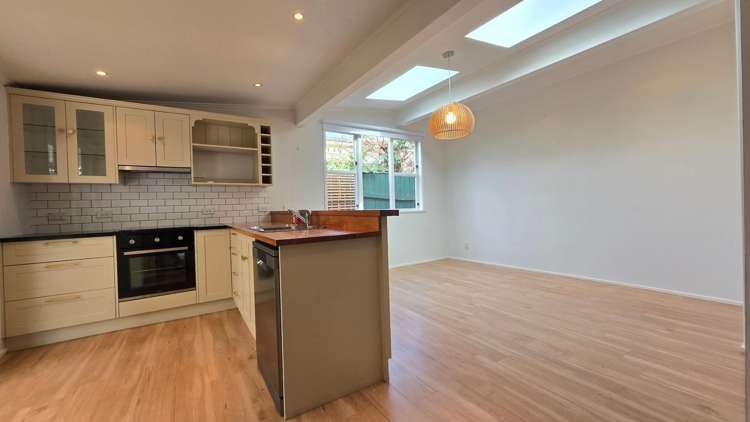  26 Bay Street Petone_3