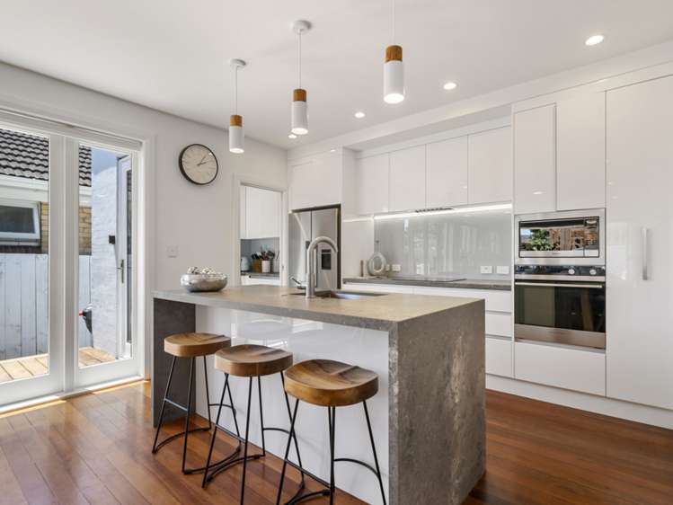 6 Kohanga Road Mangere Bridge_2