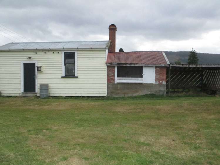 881 Tahakopa Valley Road Catlins Surrounds_11