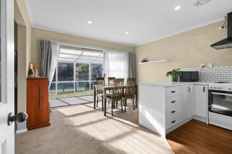 13 Kathleen Crescent Hornby_3