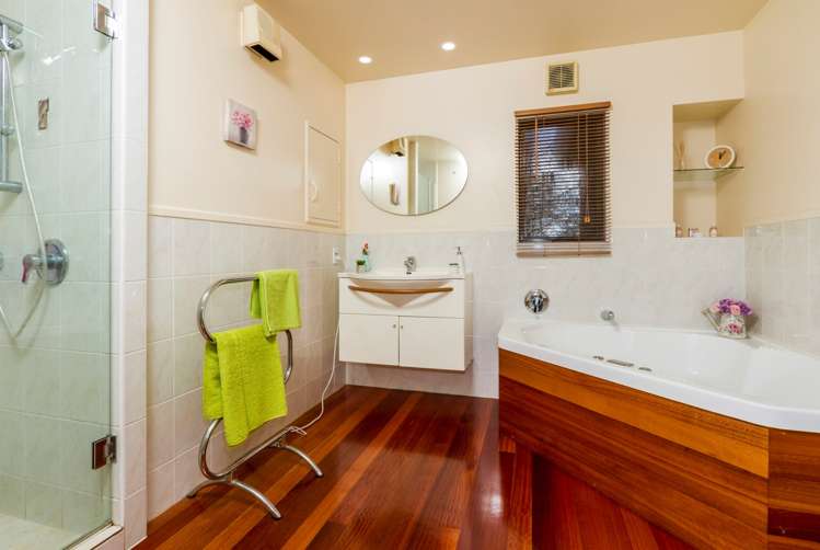 12a Kimberly Grove Greenhithe_16