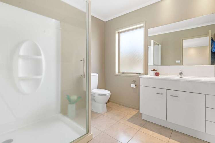 3 Devoy Drive Owhata_16