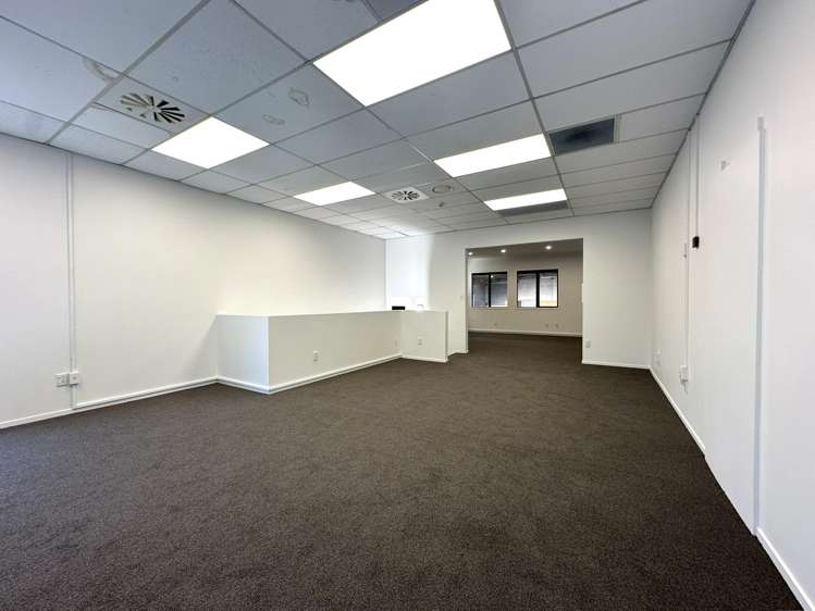 2/27 Cain Road Penrose_6