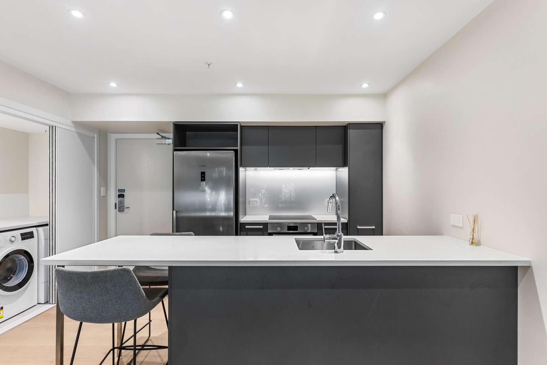 G04/69e Hall Avenue Mangere_0