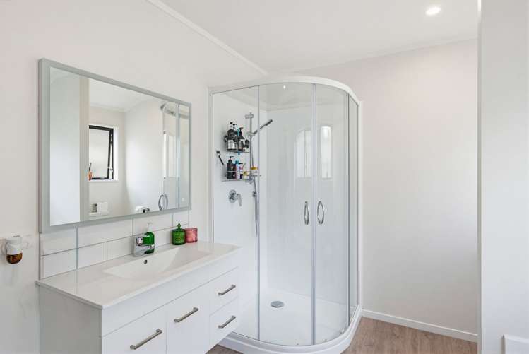 16B Michael Road Paraparaumu_16
