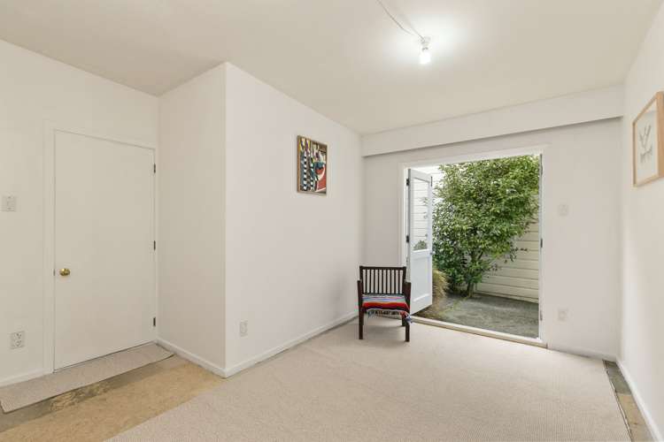 24 Hargreaves Street Mount Cook_7