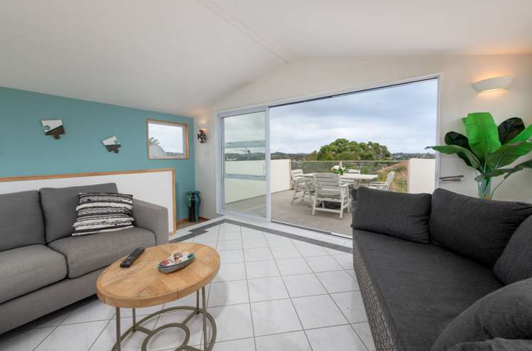 28 Ridge Road Waiake_11