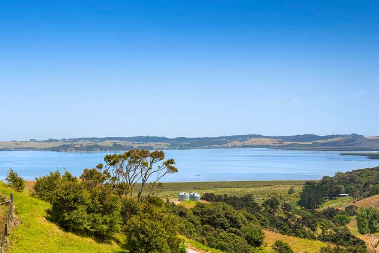 3390C Kaipara Coast Highway Glorit_16