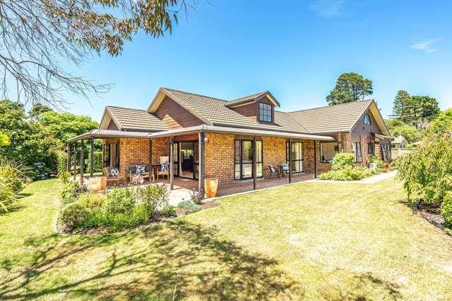 Tranquil home with a fabulous outlook