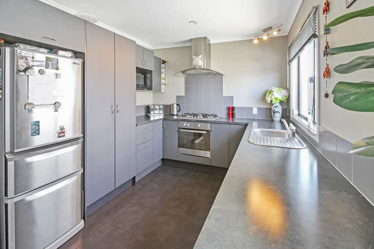 33 Clyde Crescent Roslyn_2