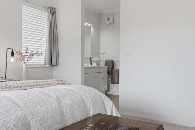 17 Cellarmans Street Te Atatu Peninsula_12