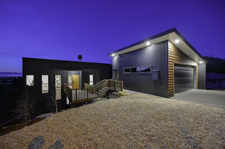 15 Woodford Lane Stoke_0