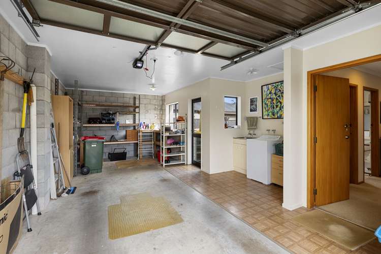 3 Kura Street Brooklands_14