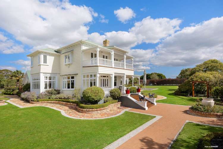 210 Clifton Road Whitford_3