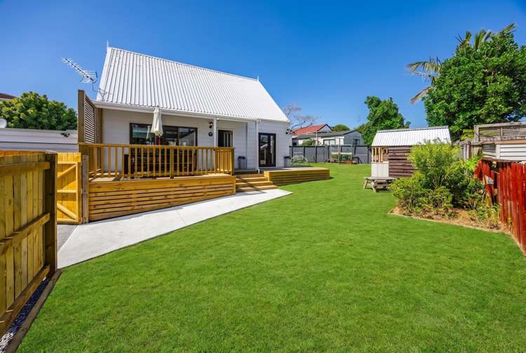 2/11 Cairngorm Place Highland Park_24