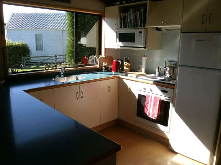 6 Hinahina Road Owaka_7