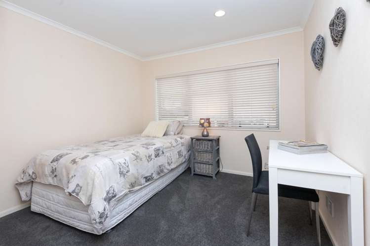 10 Briar Vale Place Flat Bush_16