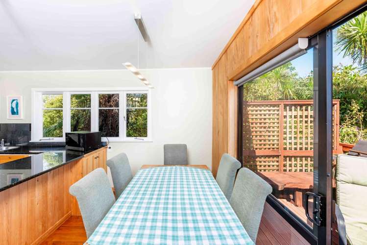 1 Waianga Place Omapere_14