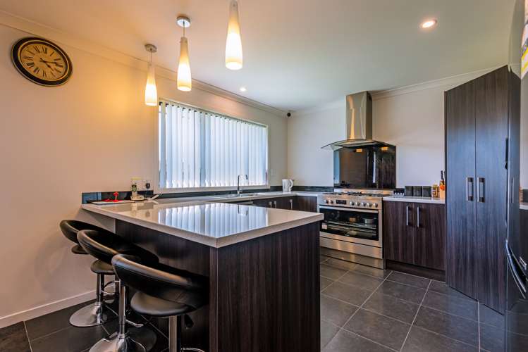 191 Pacific Drive Fitzherbert_5