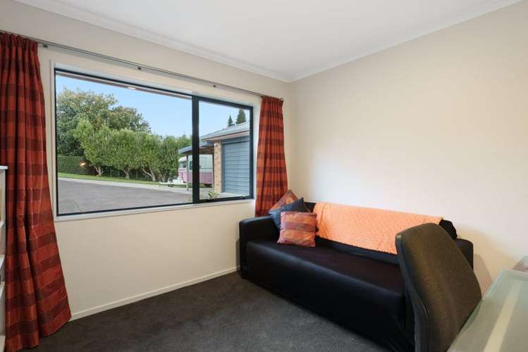 82 Hereford Road Oropi_21