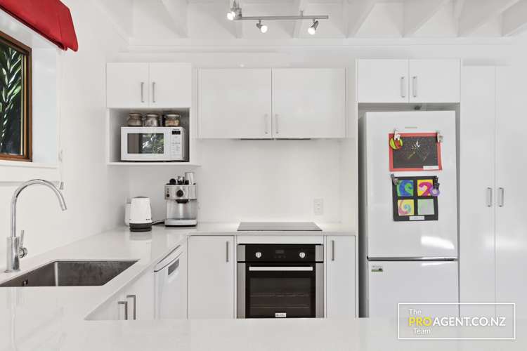 120 Laingholm Drive Laingholm_6