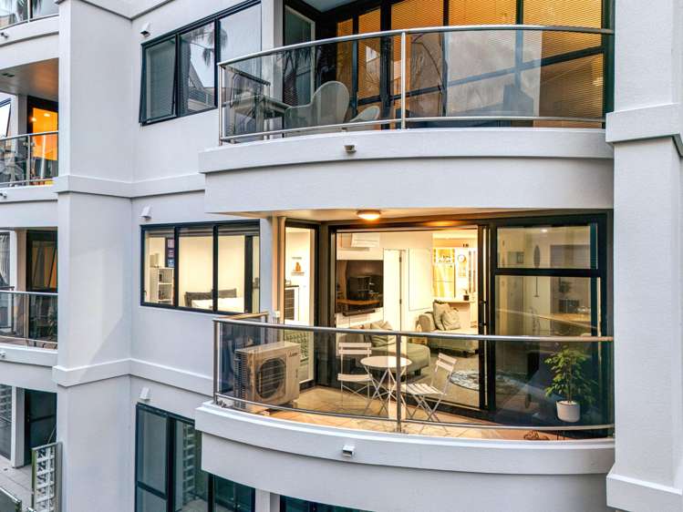 1E/175 Hurstmere Road Takapuna_19