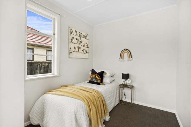 53 Hewer Crescent Naenae_4