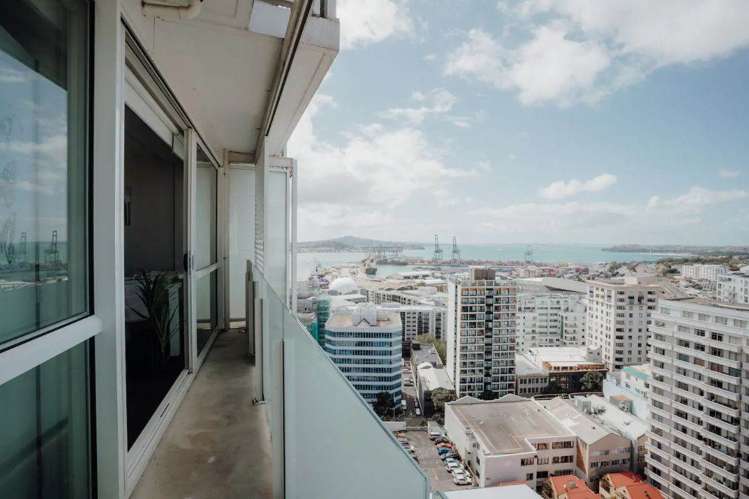 2112/10 Waterloo Quadrant Auckland Central_8