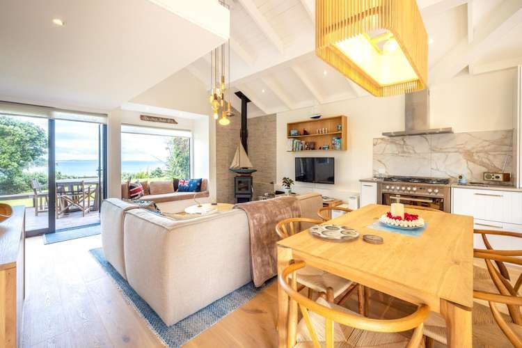 14 Esslin Road Surfdale_5