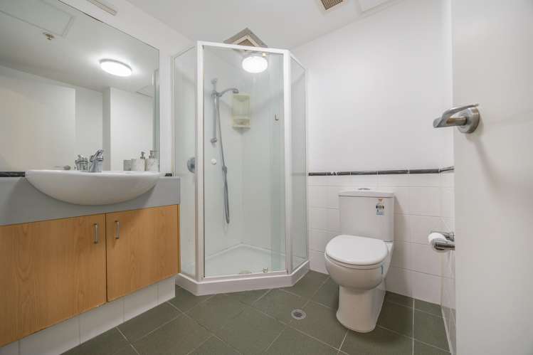 6E/2 Eden Crescent Auckland Central_5